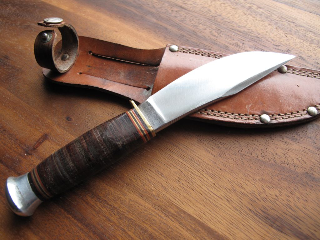 Very Fine German Solingen Made Utica Knife and Razor Co. Hunting Knife Very Fine German Solingen Made Utica Knife and Razor Co. Hunting Knife