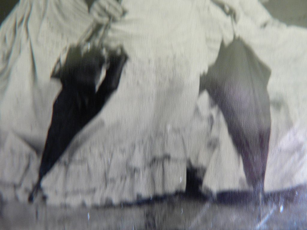 Victorian 1/4 Size Tin Type Tintype Photograph 3 Ladies in Hats w. Parasols Victorian 1/4 Size Tin Type Tintype Photograph 3 Ladies in Hats w. Parasols