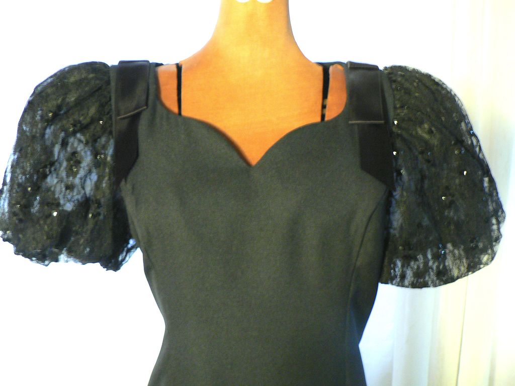 1980s Jessica Howard Sequin Sleeved Black Wiggle Cocktail Dress Sz 6 1980s Jessica Howard Sequin Sleeved Black Wiggle Cocktail Dress Sz 6