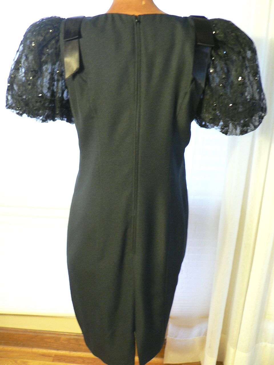 1980s Jessica Howard Sequin Sleeved Black Wiggle Cocktail Dress Sz 6 1980s Jessica Howard Sequin Sleeved Black Wiggle Cocktail Dress Sz 6