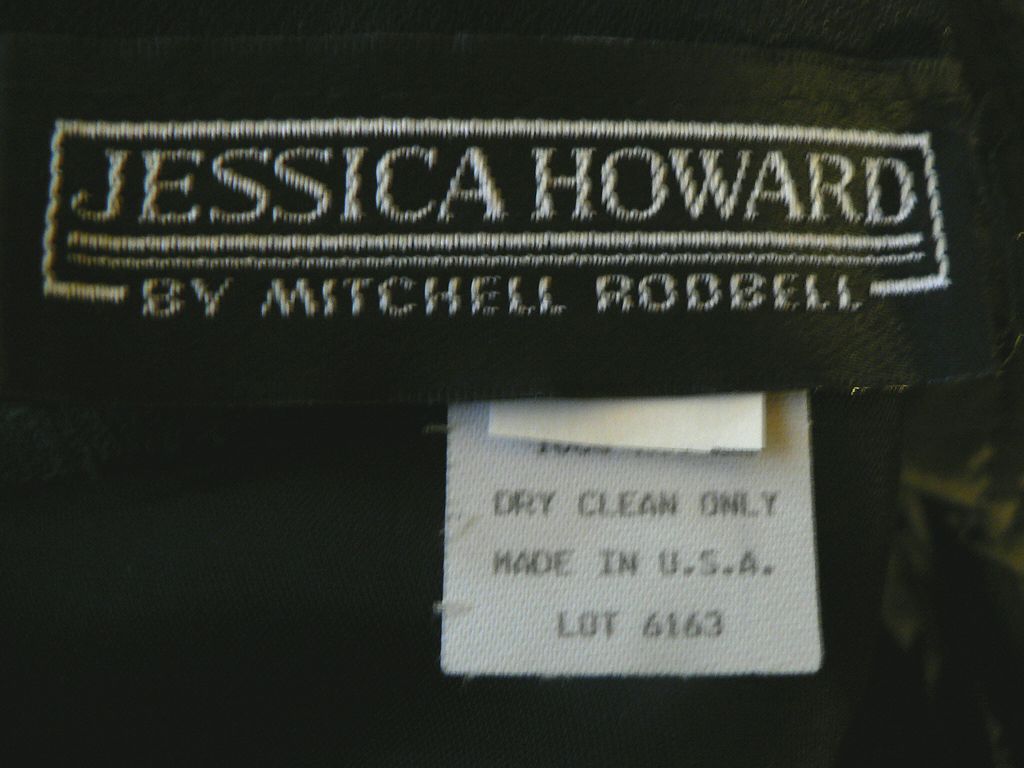 1980s Jessica Howard Sequin Sleeved Black Wiggle Cocktail Dress Sz 6 1980s Jessica Howard Sequin Sleeved Black Wiggle Cocktail Dress Sz 6