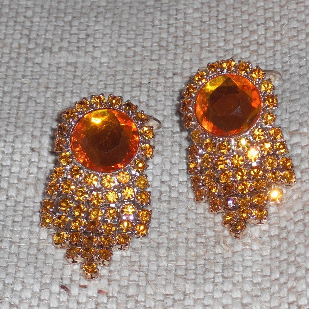 MUSI Shoe Clip with Topaz Austrian Crystal Rhinestones / Acrylic Center Stone MUSI Shoe Clip with Topaz Austrian Crystal Rhinestones / Acrylic Center Stone