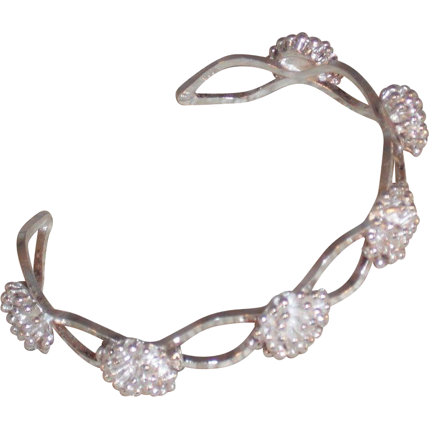 Vintage Sterling Silver Flowered Cuff Bracelet – approx. 6.75" Vintage Sterling Silver Flowered Cuff Bracelet – approx. 6.75"