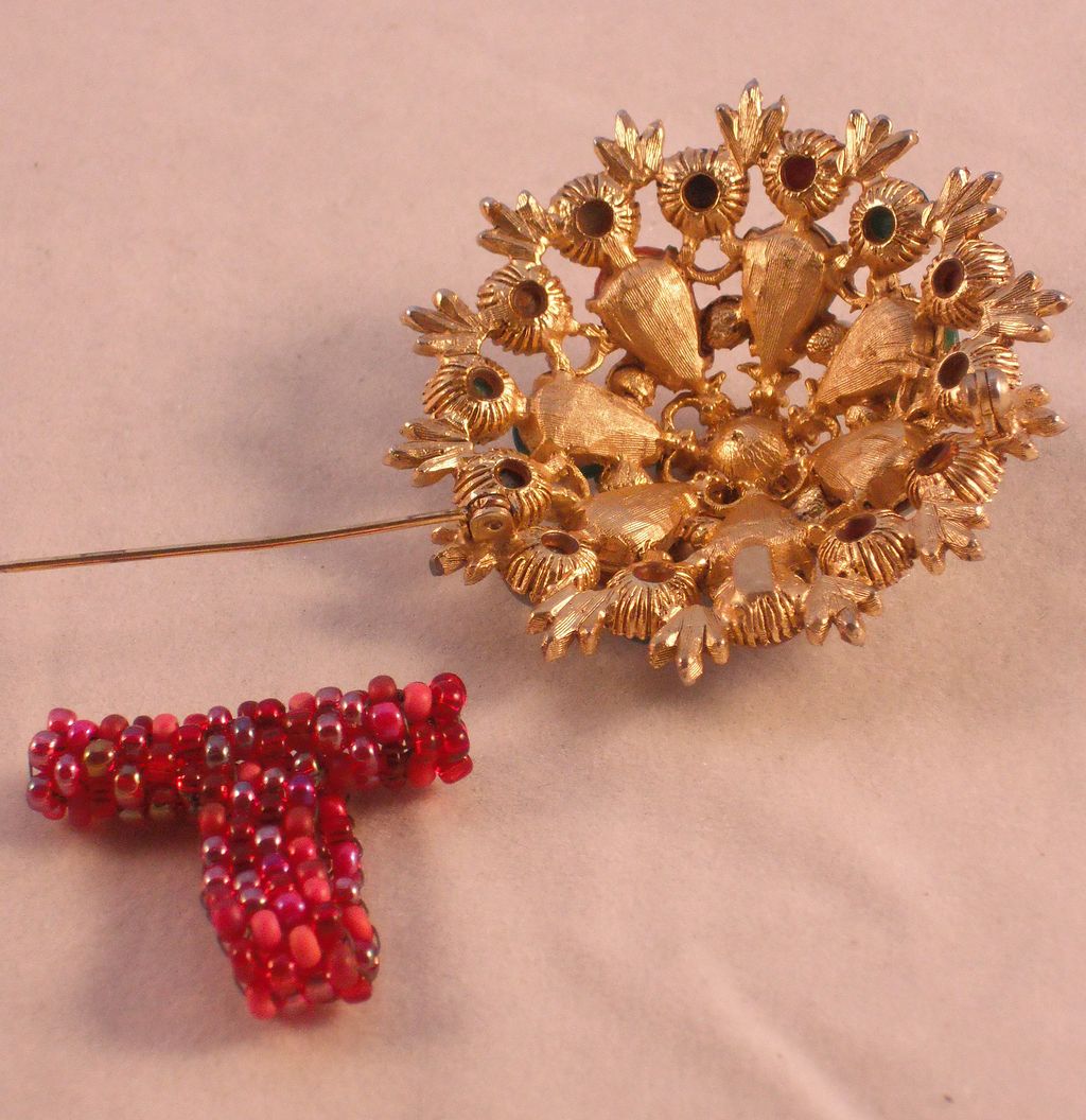 Red Tweed Seed Bead Necklace Red Tweed Seed Bead Necklace