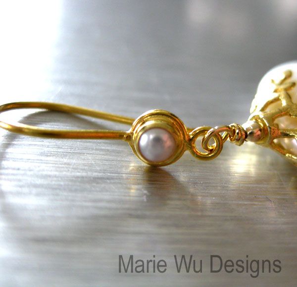 Huge 20mm FW Coin Pearls-18K Solid Gold Embellished Earrings Huge 20mm FW Coin Pearls-18K Solid Gold Embellished Earrings