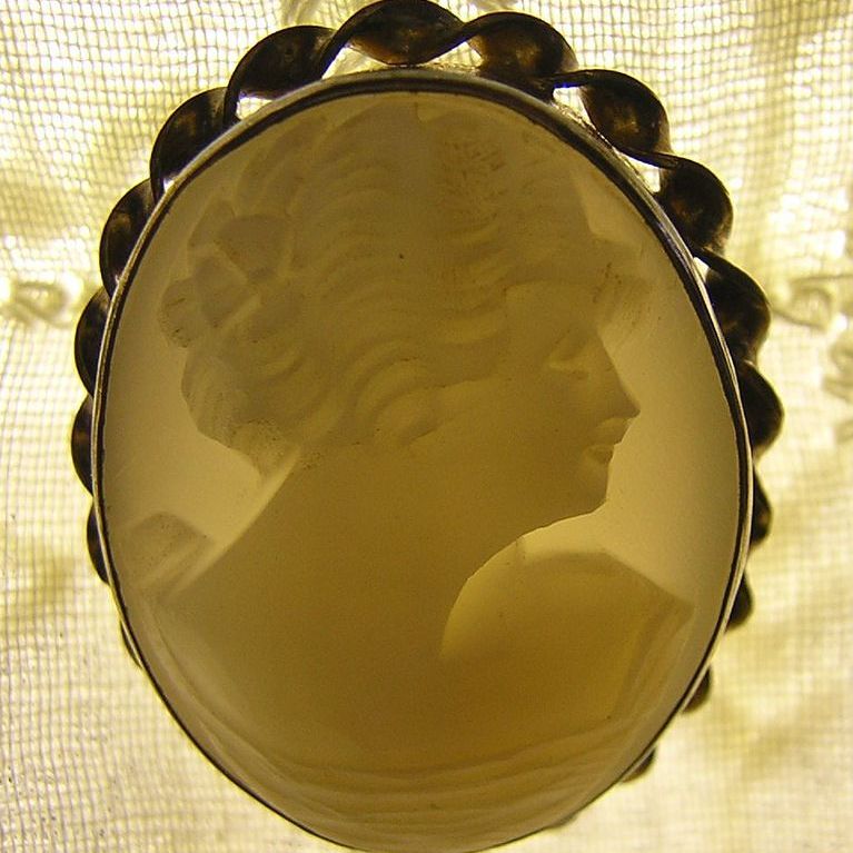 Hand Carved Shell Cameo, Sterling Brooch W/Gold Overlay Hand Carved Shell Cameo, Sterling Brooch W/Gold Overlay
