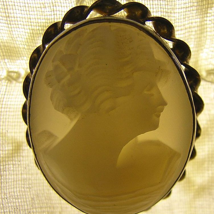 Hand Carved Shell Cameo, Sterling Brooch W/Gold Overlay Hand Carved Shell Cameo, Sterling Brooch W/Gold Overlay