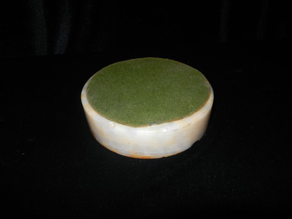 Vintage Round Onyx Table Ashtray Vintage Round Onyx Table Ashtray