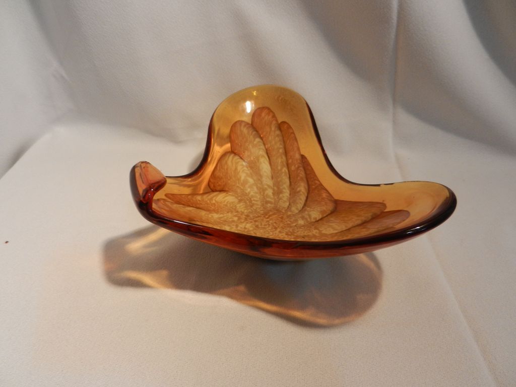 Vintage Amber Murano Art Glass Bowl Vintage Amber Murano Art Glass Bowl