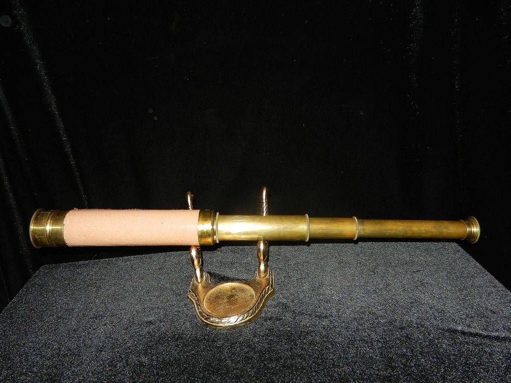 Vintage 3 Draw Brass Telescope. Vintage 3 Draw Brass Telescope.