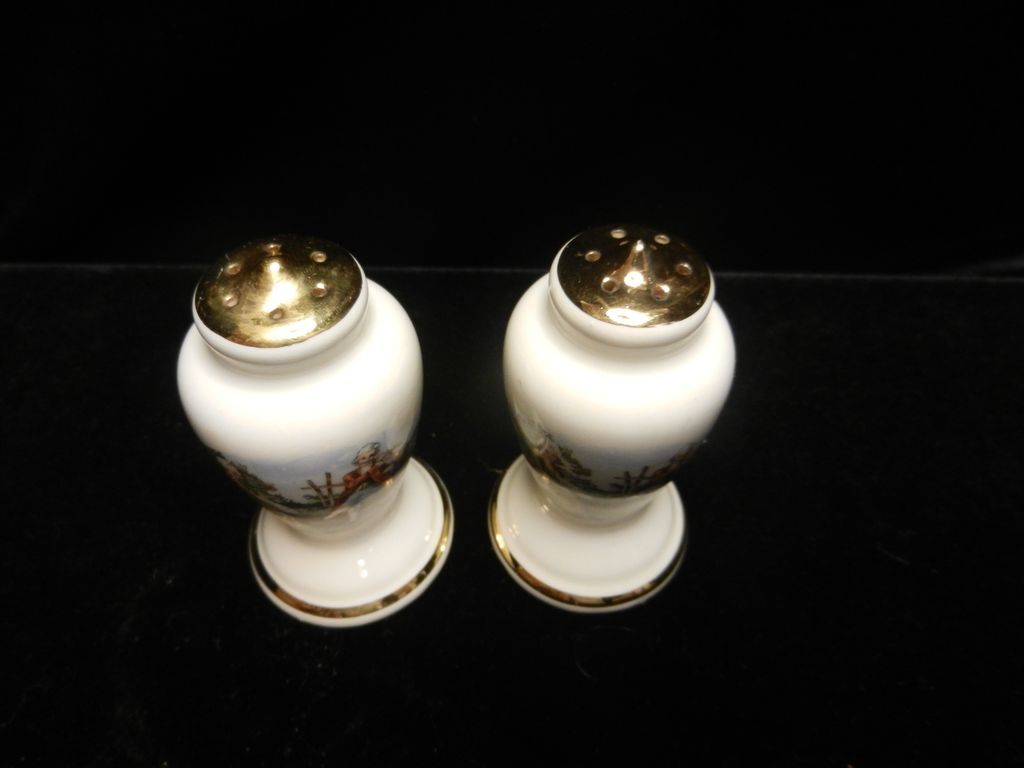 Vintage Salt and Pepper Shakers with Victorian Couple Vintage Salt and Pepper Shakers with Victorian Couple
