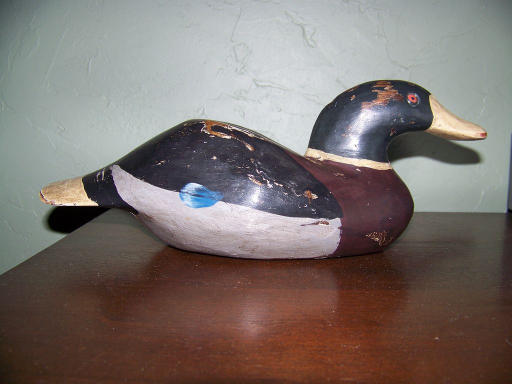 Vintage Hand Carved and Painted Duck Vintage Hand Carved and Painted Duck