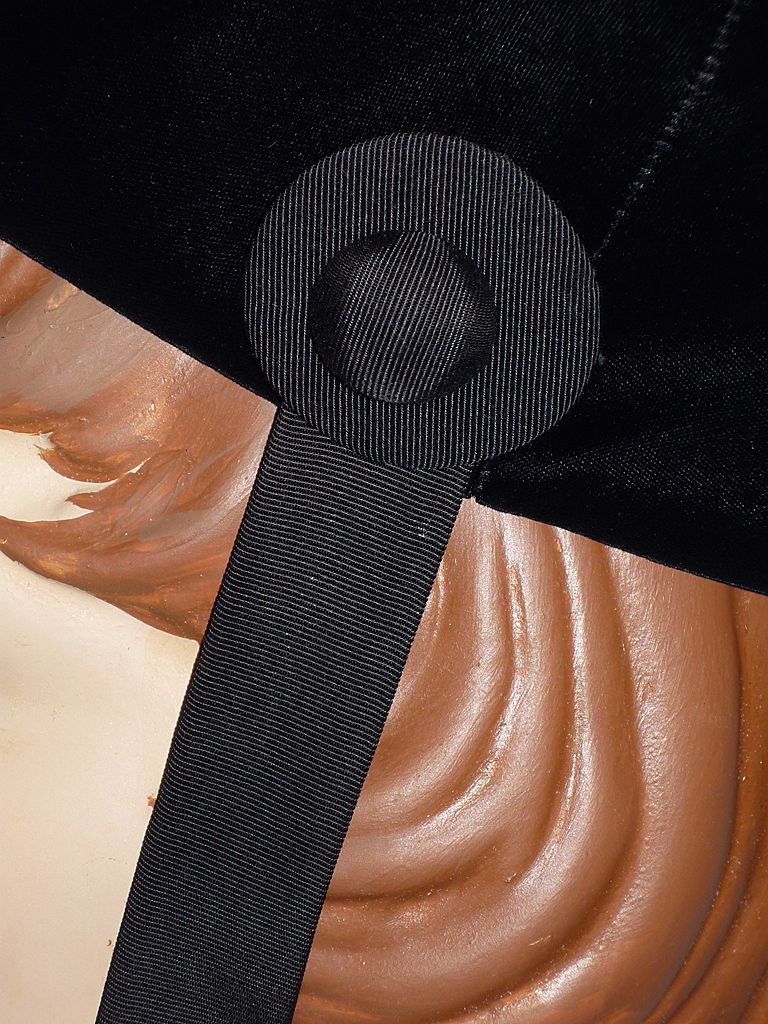 Vintage 1960s Adolfo II Black Velvet Pillbox Hat Vintage 1960s Adolfo II Black Velvet Pillbox Hat