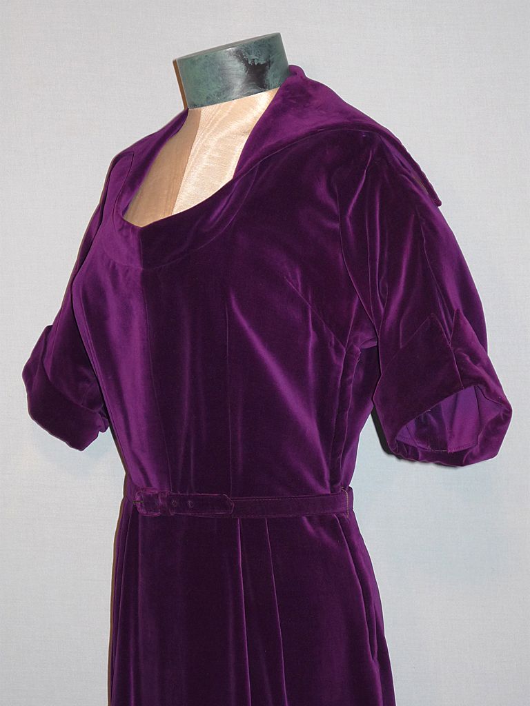 1950s Michael Kent and Printzess Fashion Purple Velvet Cocktail Dress 1950s Michael Kent and Printzess Fashion Purple Velvet Cocktail Dress