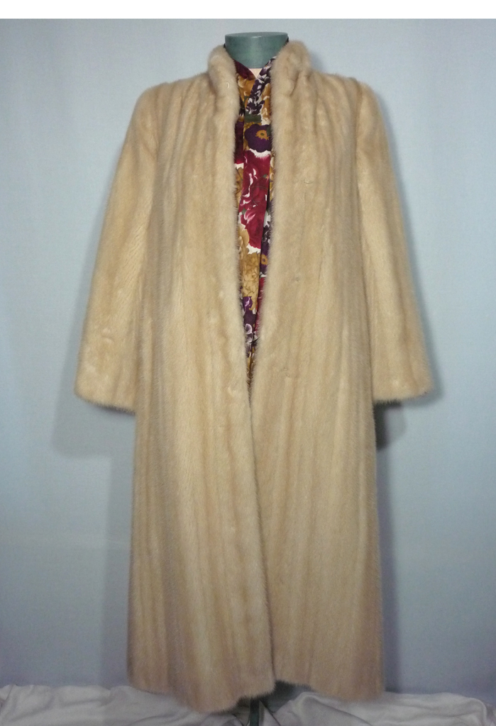 Vintage 1970s Avanti Blonde Full Length Mink Coat Originally Sold At