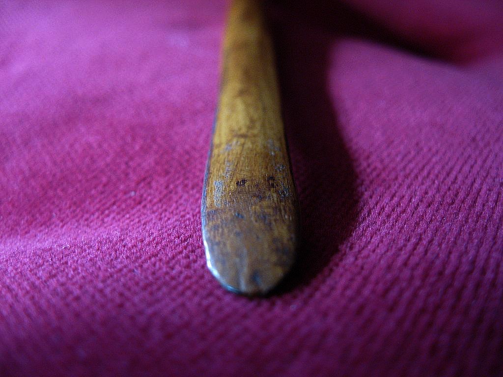 Natural Wooden 19th Century Page Turner Circa 1880 Natural Wooden 19th Century Page Turner Circa 1880