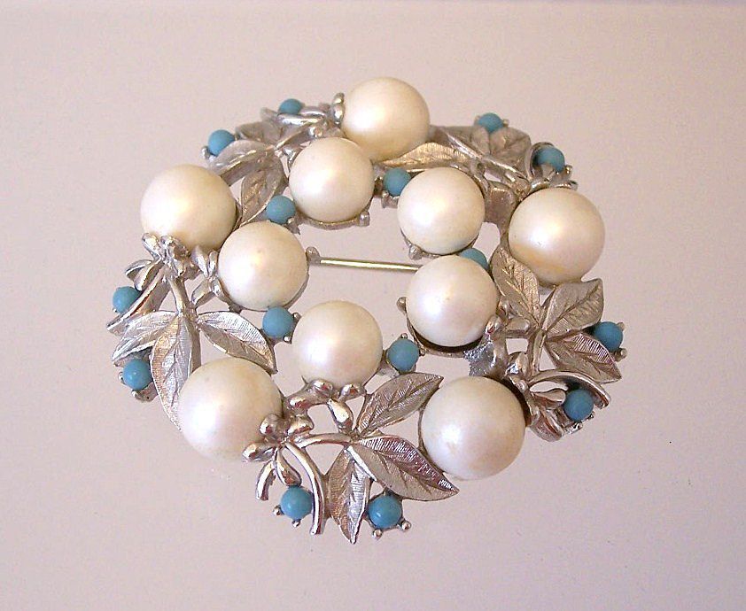 Sarah Coventry "Alaskan Summer" Brooch and Earrings Set Sarah Coventry "Alaskan Summer" Brooch and Earrings Set