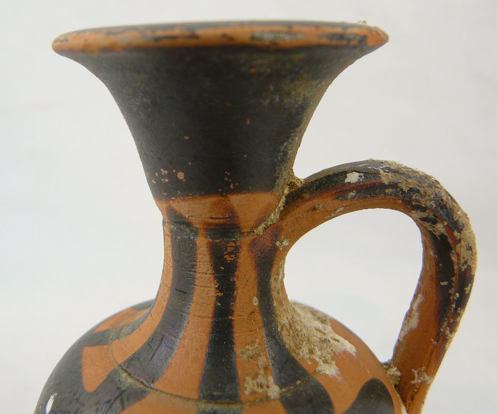 Greek Red-Figure Lekythos, Circa 4th-3rd c. BC Greek Red-Figure Lekythos, Circa 4th-3rd c. BC