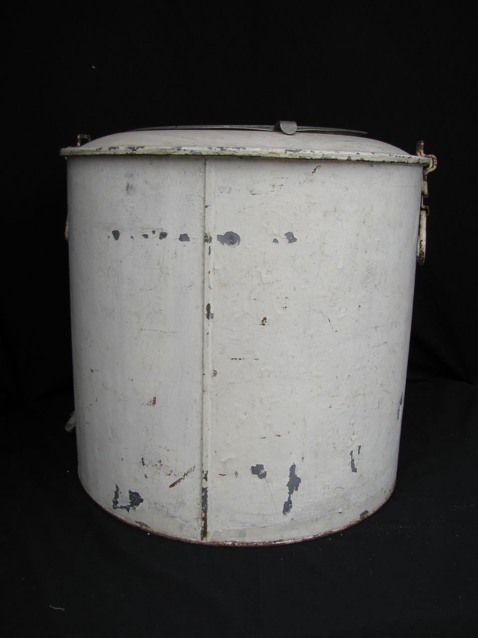 Vintage Painted Advertising Large Tin Oyster Bucket With Glass Lid Vintage Painted Advertising Large Tin Oyster Bucket With Glass Lid