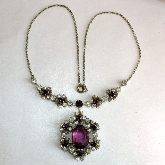 Stunning Flower Lavalier Necklace..Purple and Clear Rhinestones. To die for. Stunning Flower Lavalier Necklace..Purple and Clear Rhinestones. To die for.