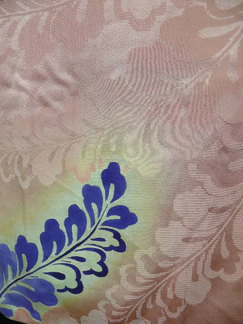 Art Deco Pink Silk Feather Haori c1920. Art Deco Pink Silk Feather Haori c1920.