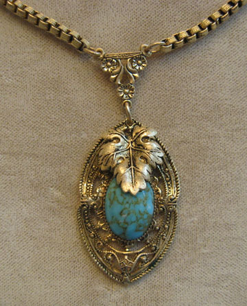 Lavaliere Pendant on the Perfect Ornate Box Chain - Vintage Romance Lavaliere Pendant on the Perfect Ornate Box Chain - Vintage Romance