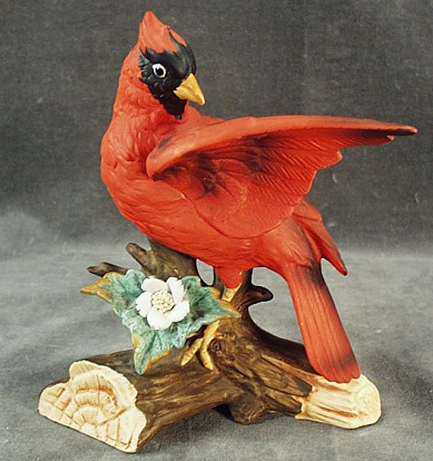 Vintage Lefton Bird Figure - Cardinal on Stump GG1722 Vintage Lefton Bird Figure - Cardinal on Stump GG1722