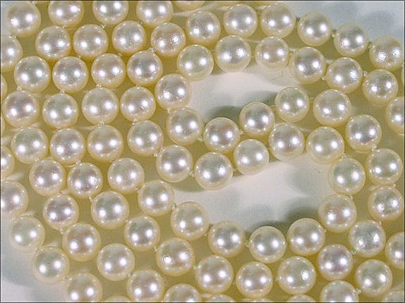 Double Strand Japanese Akoya Pearl Necklace - 14K Yellow Gold Clasp - Fine Cultured Sea Pearls Double Strand Japanese Akoya Pearl Necklace - 14K Yellow Gold Clasp - Fine Cultured Sea Pearls