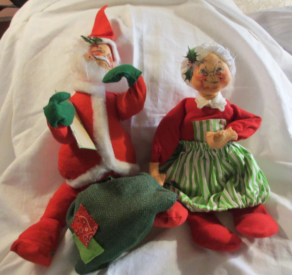 Vintage 15" Annalee Santa & Mrs Claus Dolls Vintage 15" Annalee Santa & Mrs Claus Dolls