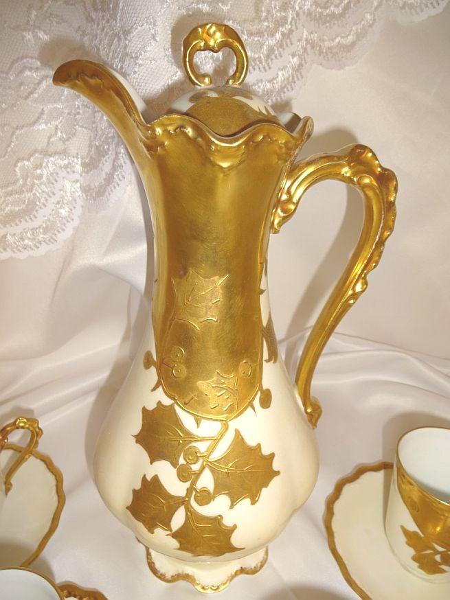 Limoges - Hand PaInted - Chocolate Pot - Cups - Saucers - Plate - Gold Leaves - Berries Limoges - Hand PaInted - Chocolate Pot - Cups - Saucers - Plate - Gold Leaves - Berries