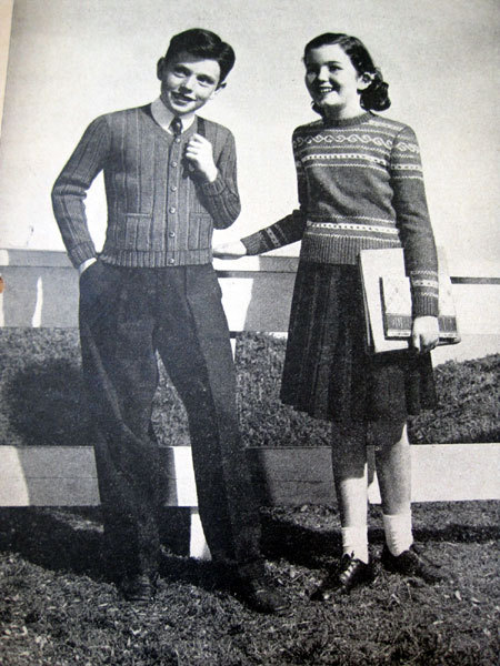 Youngsters' Fashions in Wool -- Vintage Pattern Book Youngsters' Fashions in Wool -- Vintage Pattern Book