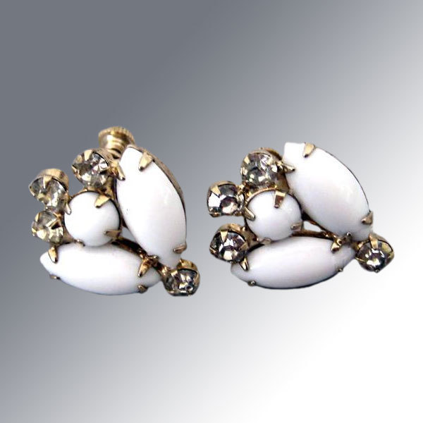 Elegant White Vintage Rhinestone Earrings Elegant White Vintage Rhinestone Earrings