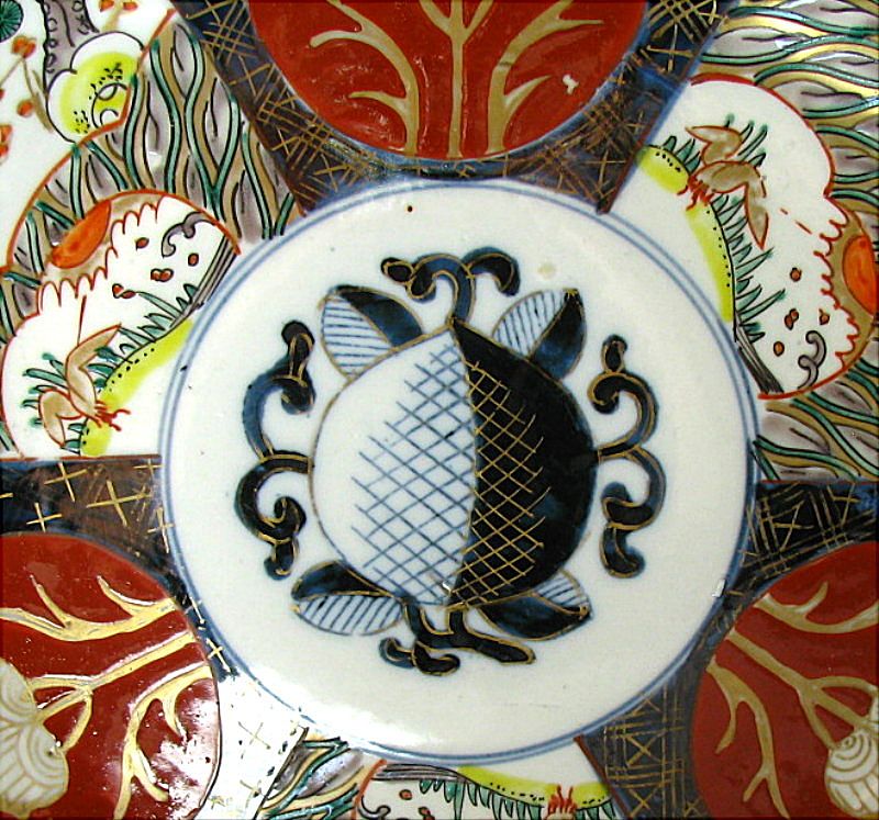 Imari Plate, Stylized Peach, Antique Japanese, Late Meiji Era Imari Plate, Stylized Peach, Antique Japanese, Late Meiji Era