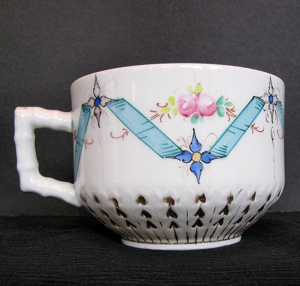 Saucer,  Bodley &  breakfast & vintage Flowers, Blue Antique Breakfast cup Ribbons English Cup