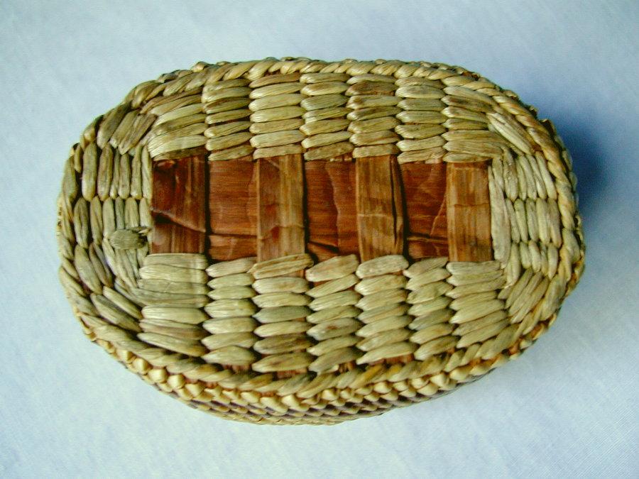 Northwest Indian Basket, Small Oval, Nootka or Makah, Native American Northwest Indian Basket, Small Oval, Nootka or Makah, Native American