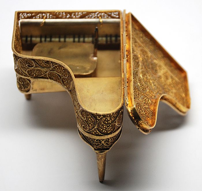 Antique Napoleon III Miniature Grand Piano Music Box Antique Napoleon III Miniature Grand Piano Music Box
