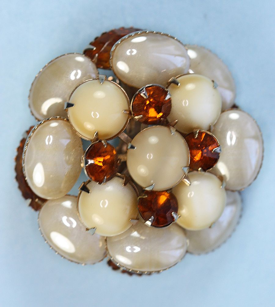 Vintage Topaz and Givre' Stone Art Glass Brooch and Earrings Vintage Topaz and Givre' Stone Art Glass Brooch and Earrings