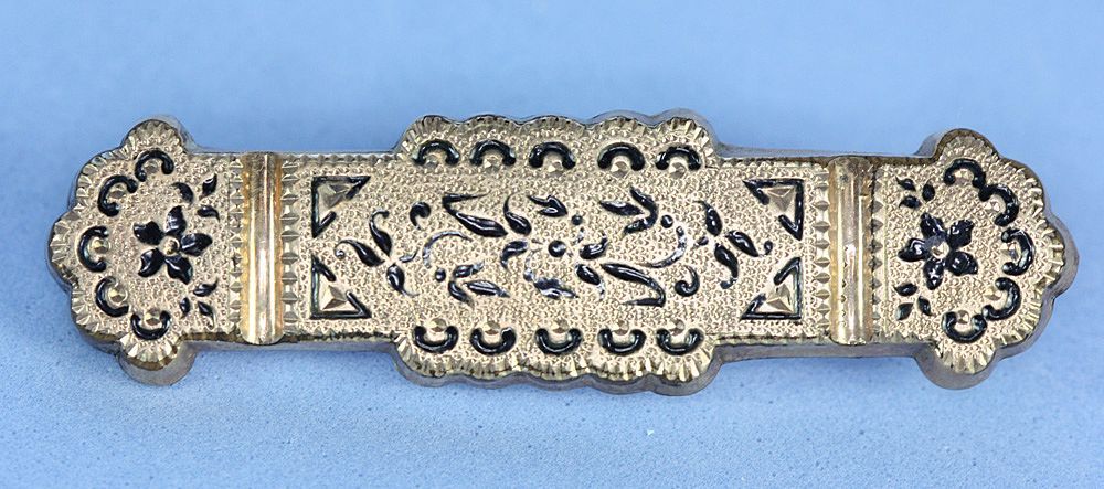 Victorian Gold Filled Taille d'Epargne Bar Pin Victorian Gold Filled Taille d'Epargne Bar Pin