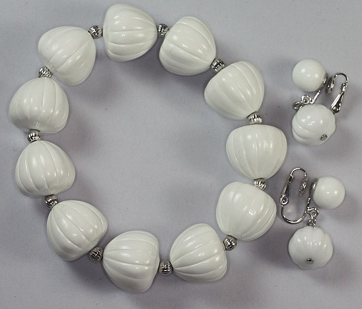 Vintage White Stretch Bracelet and Dangle Clip Earrings Signed Trifari Vintage White Stretch Bracelet and Dangle Clip Earrings Signed Trifari