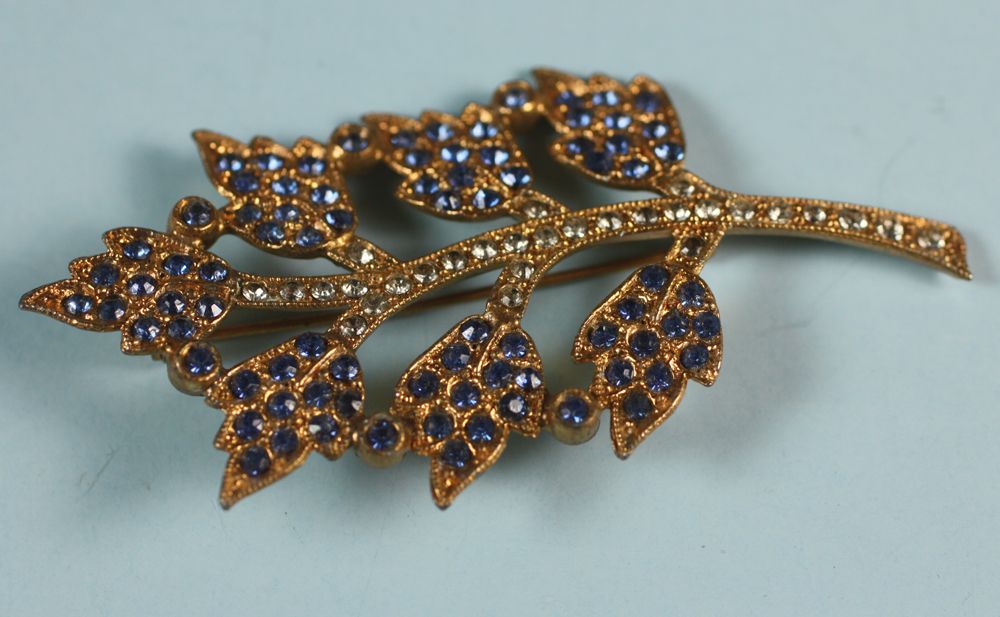 Blue Rhinestone Gold Tone Leaf Brooch Pin Vintage Blue Rhinestone Gold Tone Leaf Brooch Pin Vintage