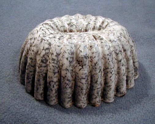 Early Mottled Gray & White Agate or Graniteware Mold Early Mottled Gray & White Agate or Graniteware Mold