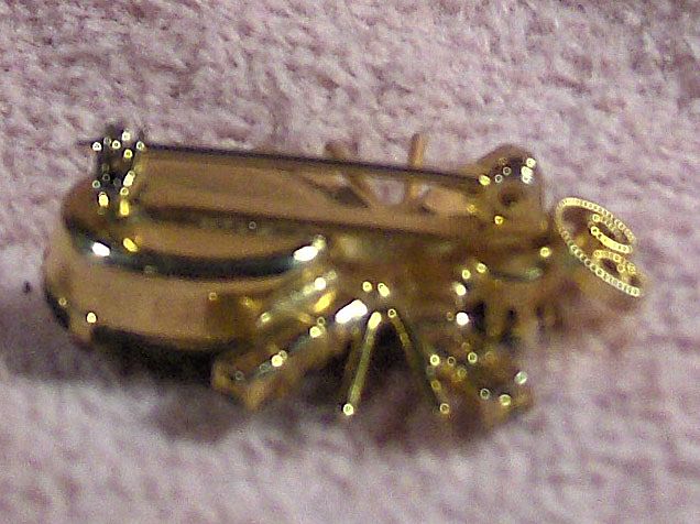 Green Rhinestone and Large Green Crackle Stone Bug Pin Green Rhinestone and Large Green Crackle Stone Bug Pin