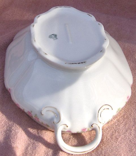 Vienna Austria Porcelain Pink and White Flowers Handled Oval Covered Vegetable Bowl or Casserole Vienna Austria Porcelain Pink and White Flowers Handled Oval Covered Vegetable Bowl or Casserole
