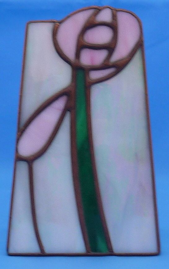 Hand Made Scottish Art Glass Vase, Art Deco Style. Hand Made Scottish Art Glass Vase, Art Deco Style.