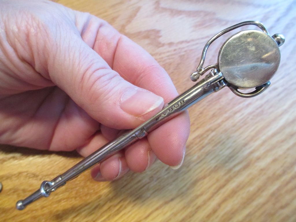 Scotch Agate Claymore / Broadsword Brooch - Victorian 1899 Scotch Agate Claymore / Broadsword Brooch - Victorian 1899