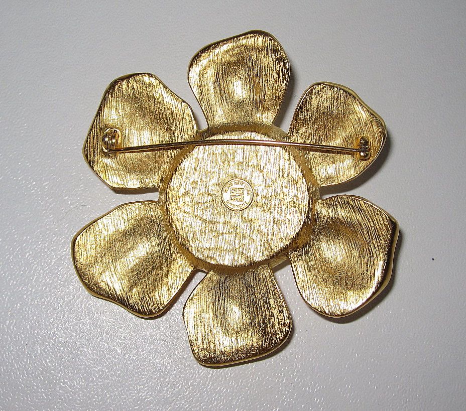 Large Givenchy Brooch Faux pearls Large Givenchy Brooch Faux pearls