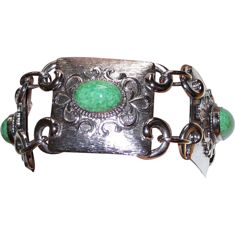 Vintage Chunky Bracelet Green Glass Stones Vintage Chunky Bracelet Green Glass Stones