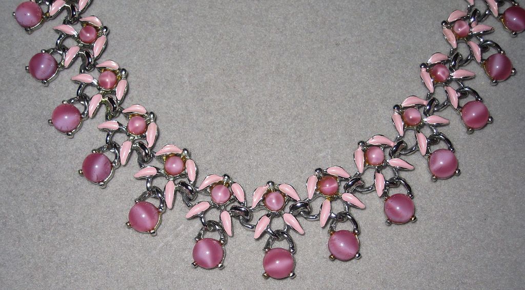 Vintage Pink Choker Vintage Pink Choker