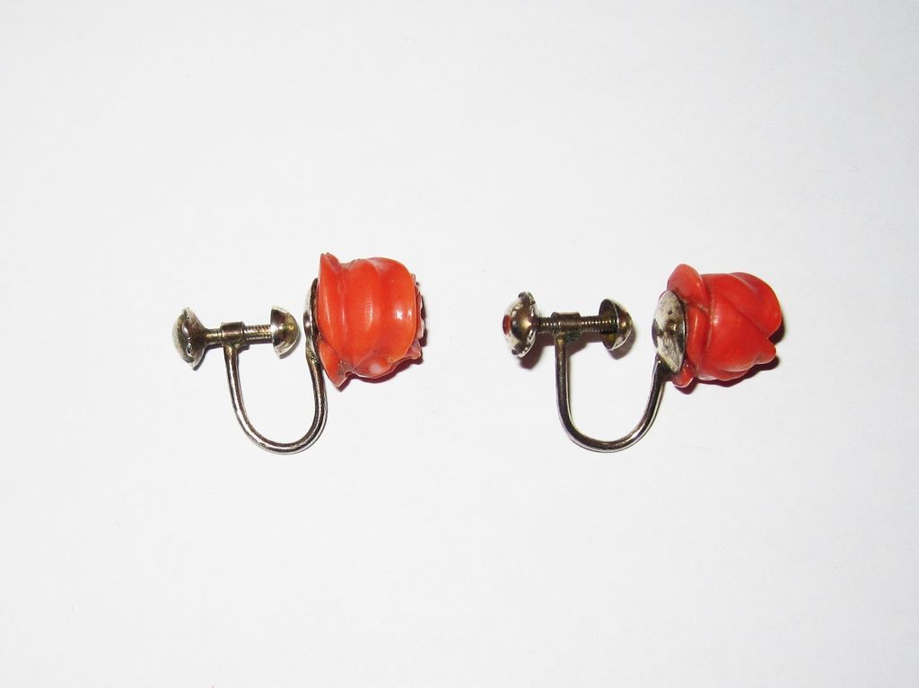 Vintage Carved Coral Roses Earrings Vintage Carved Coral Roses Earrings