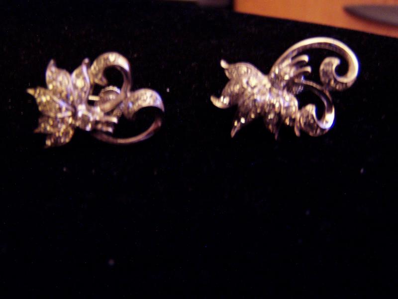 Pretty Vintage Sterling Rhinestone Earrings Flowers Pretty Vintage Sterling Rhinestone Earrings Flowers